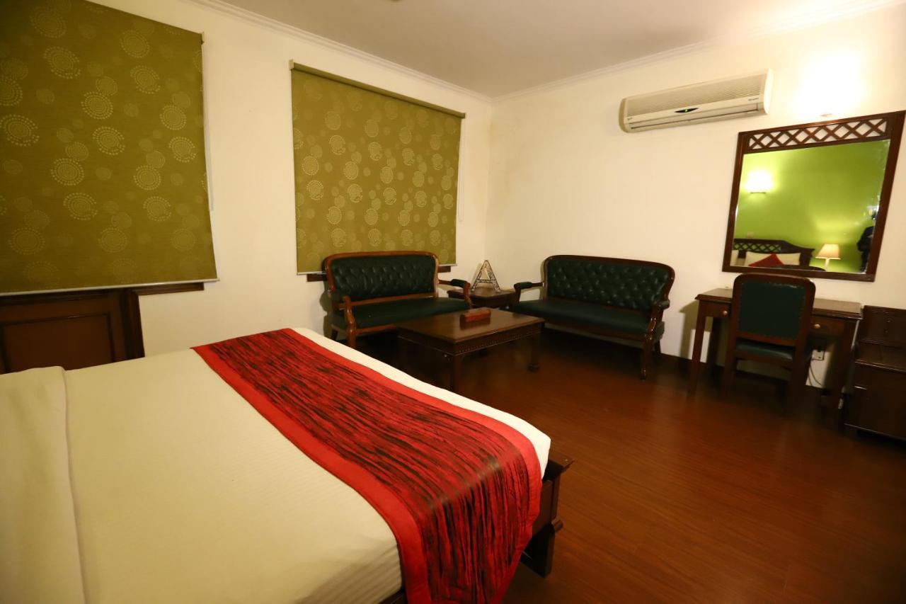 Ambica Palace Aiims - Couple Friendly Local Id Accepted Hotel New Delhi